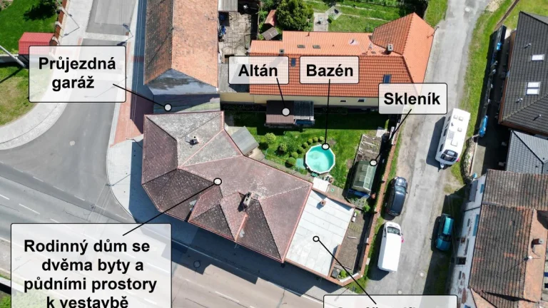 Prodej dvougeneračního RD se dvěma garážemi ve Zbůchu u Plzn