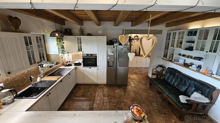 Novostavba domu 360m2 na parcele 2.800m2 Dobrá Voda u Telče,
