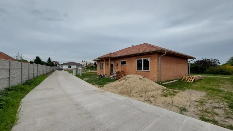 PREDAJ DOMU – 4 izb. Horná Potôň, 110 m2, pozemok 473 m2