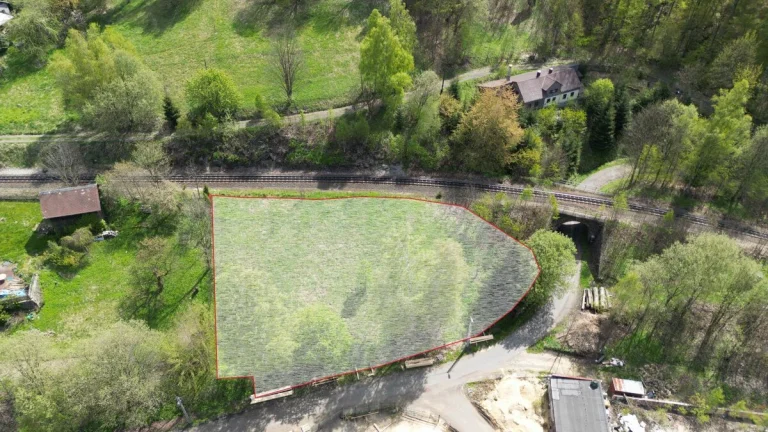 Prodej pozemku o celkové výměře 1.237 m2 v Desné v Jizerskýc