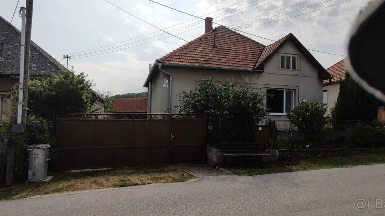 NOVA CENA Na predaj RD alebo chalupa v obci Skýcov