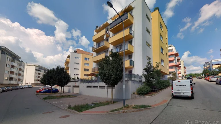 Pronájem garážového stání Brno Kamechy - ul. Křepelčí