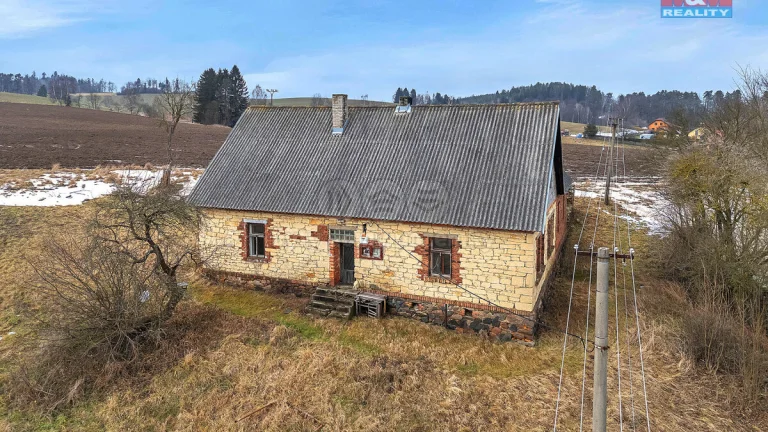 Prodej rodinného domu, 1973 m², Sádek