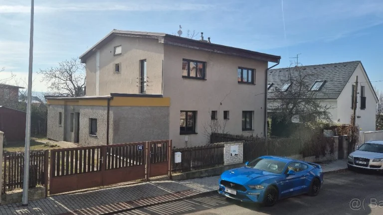 Prodej rodinného domu 4+kk se zahradou, Praha 4 - Modřany