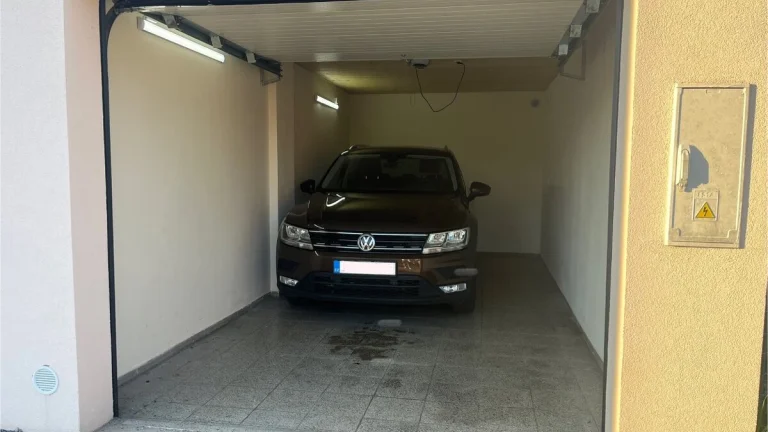 Garáž pronájem v Sy