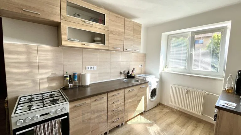 Pronájem rekonstruovaného bytu 2+1 s balkonem, ulice Puklico