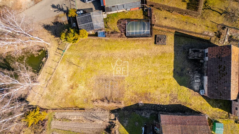 Prodej pozemku k výstavbě RD v obci Jasenná o velikosti c