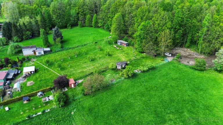 Prodej zahrady s chatou, 1 078 m² – Třinec, lokalita u lesa