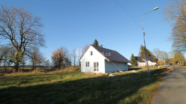 Rodinný dům 3+kk s pozemkem 816 m2 v Rájově u Mariánských Lá