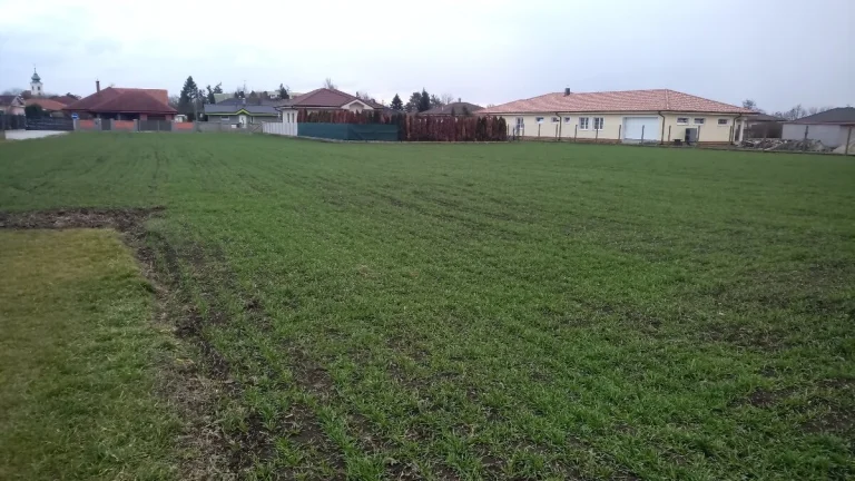 Na predaj stavebný pozemok na výstavbu viac rodinných domov