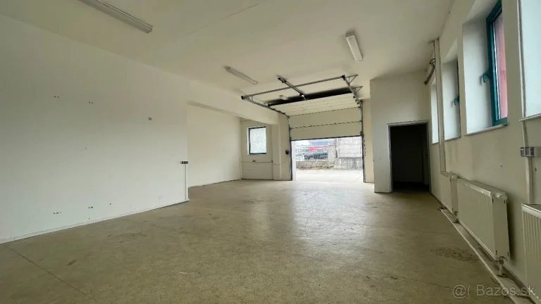 Skladový priestor 78 m2 s garážovou bránou na Skladovej ulic