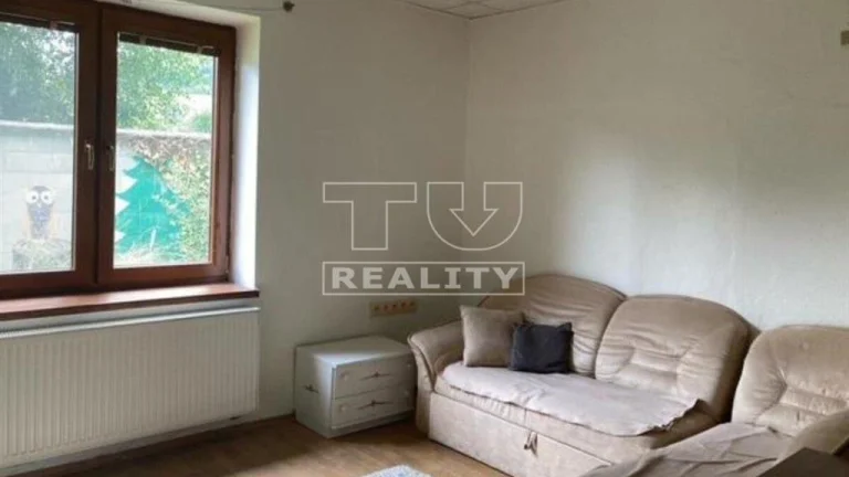 NA PREDAJ OCHODNÁ BUDOVA 270m2 V STREDE OBCE TURÁ LÚKA