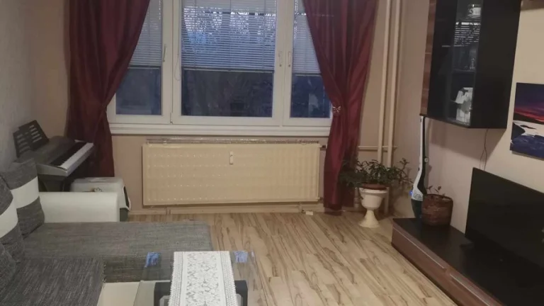 Veľký 3 izbový byt