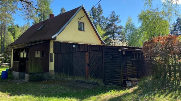 Chalupa v Podkrkonoší, pozemek 1569 m² - Mostek, Souvrať.