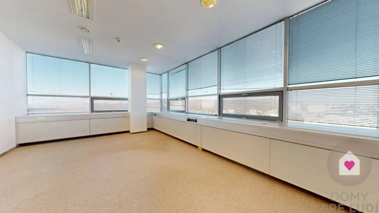 Krásne moderné kancelárie WESTEND TOWER, Dúbravská cesta BA