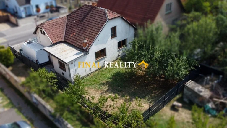 Rodinný dom v centre mesta, pozemok 360 m2, Prievidza