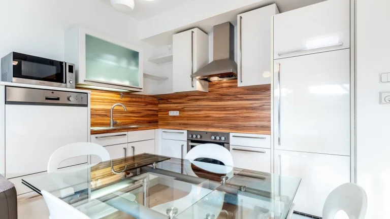 Prodej bytu 1+kk, 76 m2 s terasou a zahradou, Praha 5 - Stod