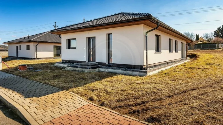 PRODEJ NOVOSTAVBY RODINNÉHO DOMU 5+KK, KAPLICE
