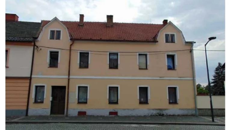 Rodinný dům v obci Mšeno, ID 7228e 2406