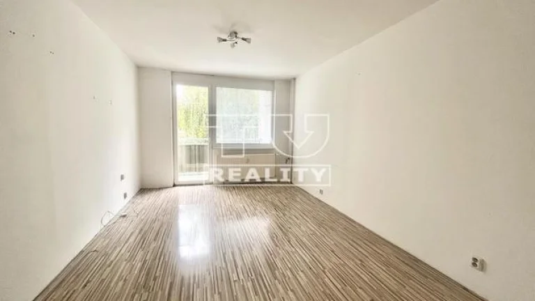 IBA U NÁS NA PREDAJ SLNEČNÝ 3-IZBOVÝ BYT (68 m2), 2...