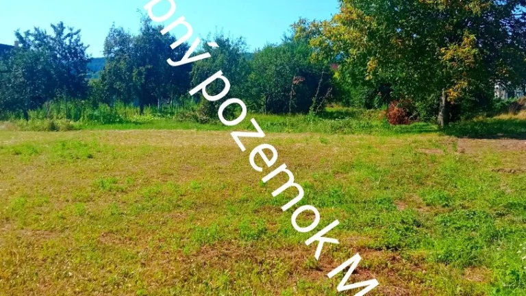 Pozemok na stavbu v Melčiciach
