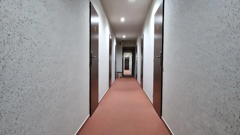 NA PRENÁJOM časť PENZIÓNU v centre SENCA