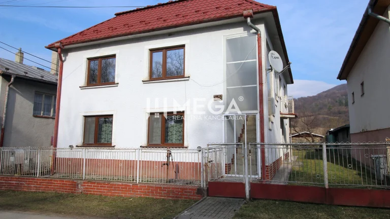 Na predaj rodinný dom na krásnom pozemku v obci Kamienka (Hu