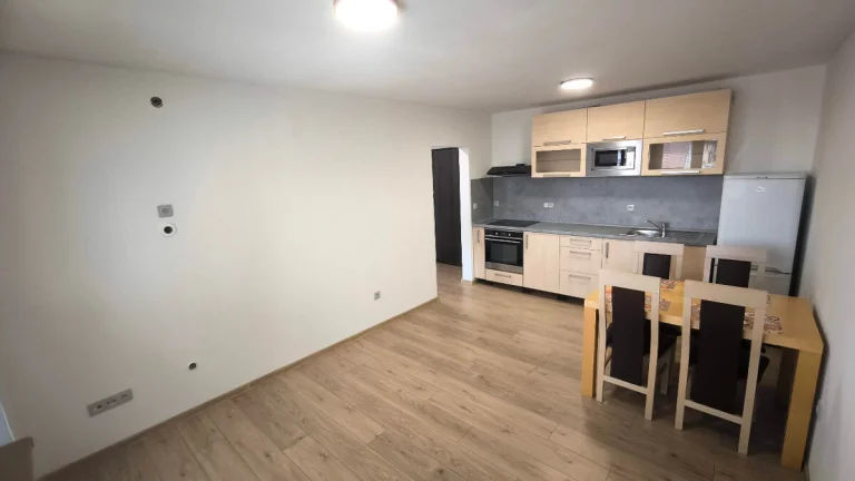 Byt Paskov 2+kk, 42m2,lodžie, nově zrekonstruovaný