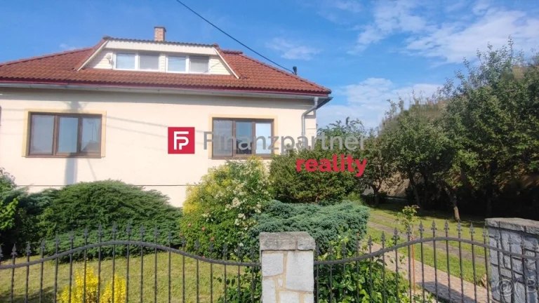 Predaj, rodinný dom s priestranným pozemkom Michalovce