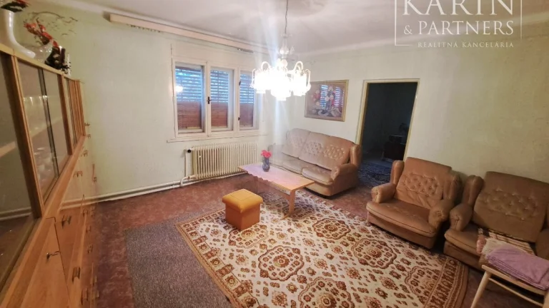 Rodinný dom na predaj - Tomášov