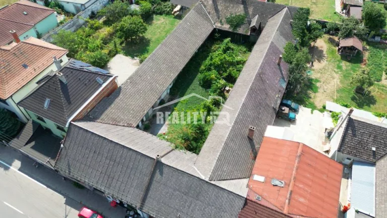 INVESTIČNÝ PROJEKT - Komplex v centre, Nové Mesto nad Váhom