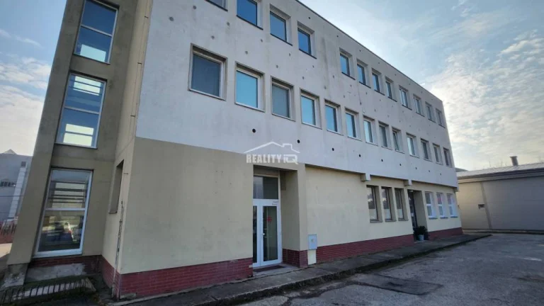 BUDOVA UBYTOVNE