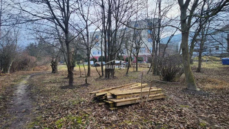 Stavebný pozemok 1001 m2