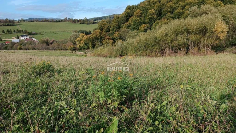 Exkluzívne na predaj pekný rekreačný pozemok 4002 m2, Horný
