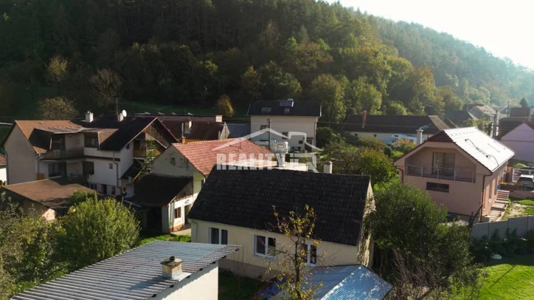 Rodinný dom pod horou s pozemkom 650 m2, Trenčín - Kubrá
