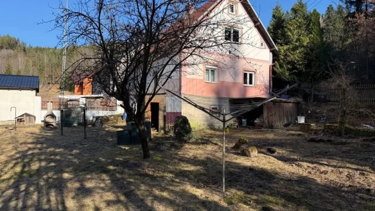 RD v klidné osadě Rozcestí u Rotavy