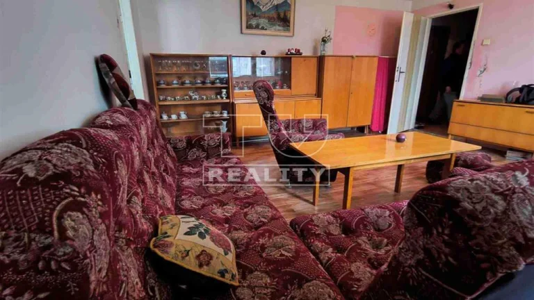 Na predaj 2-izbový byt v Púchove -71m2