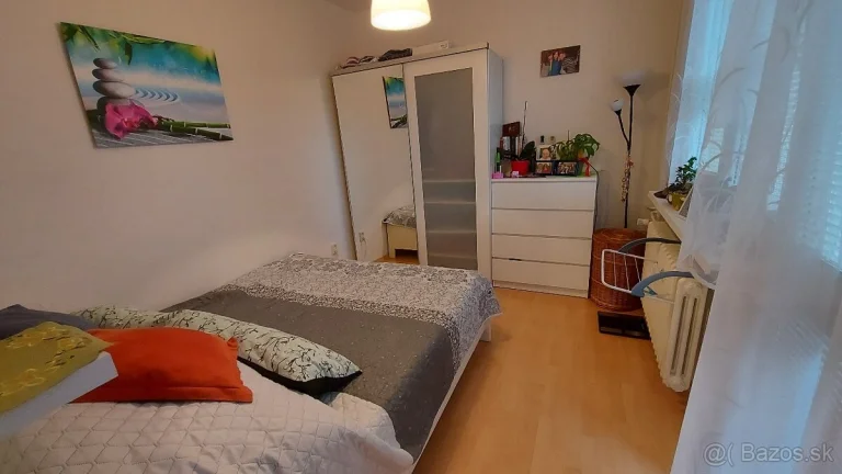 1 izbový byt na predaj s dvomi lodžiami.Rezervované