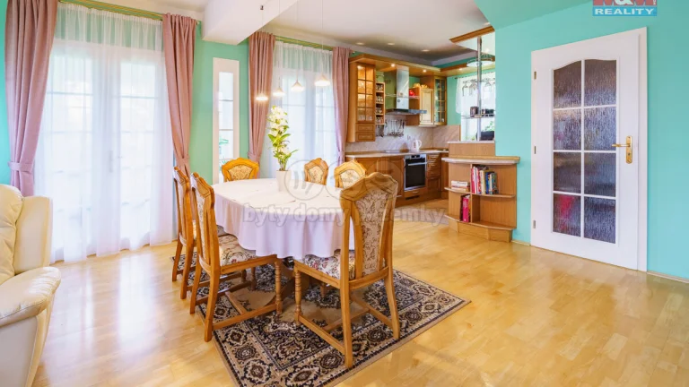 Prodej rodinného domu, 348 m², Skalná, ul. Za Školou