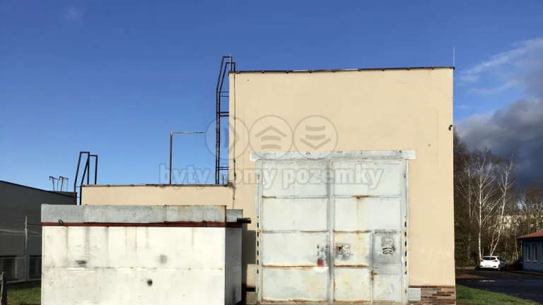 Pronájem skladu, 179 m², Louny, ul. Postoloprtská