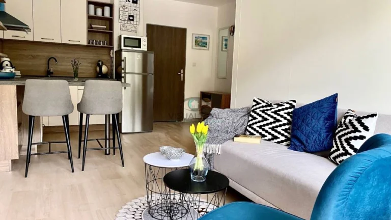 Na predaj 1,5 izb. byt, 37 m2, loggia, Popradská, Zariaden +
