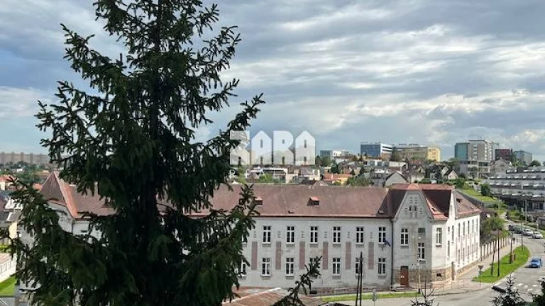 REZERVOVANÉ -Žižkova, 3 izbový byt, 71 m², loggia. Vynikajúc