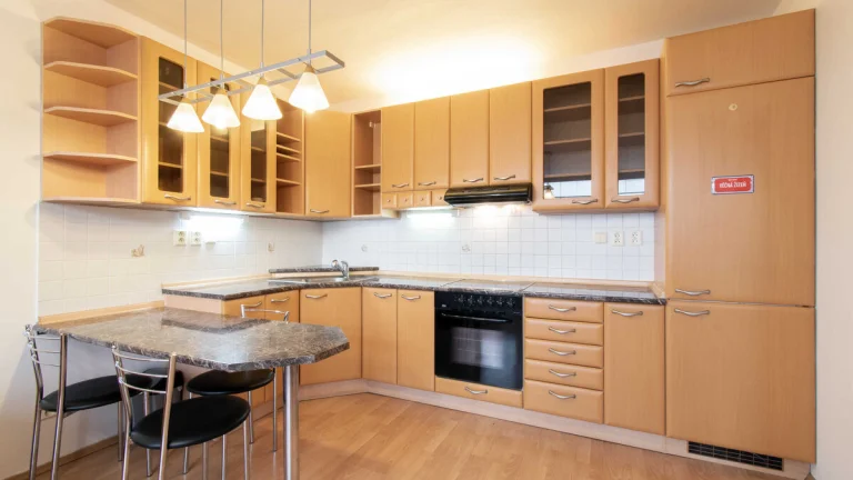 Pronájem bytu 2+kk, Olštýnská 607/1, Praha - Bohnice, 15 500
