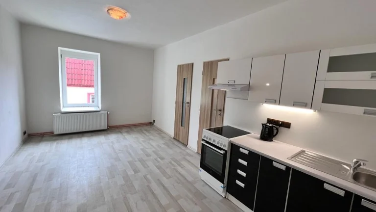 Pronájem bytu 3+1 98m2 Smržovka