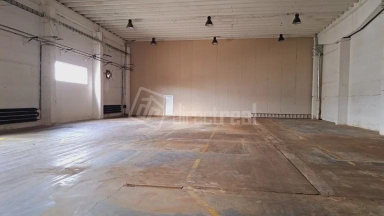 Prenájom vykurovaného, murovaného skladu 750m2, výš…