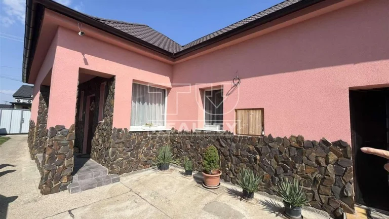 3 izb.RD, 170 m2, 1326 m2 pozemok v Jelke