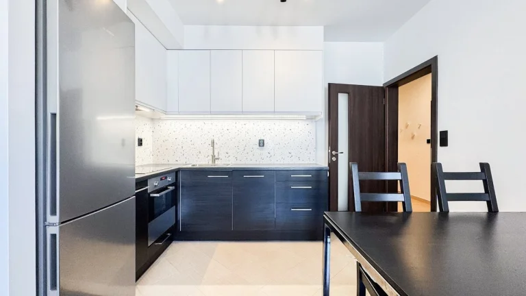 Pronájem byty 2+kk, 56 m2 - Praha - Střížkov, ev.č. L1396