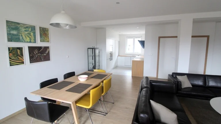 Štýlovo zariadený 3-izbový mezonet /114 m2/, Žilina