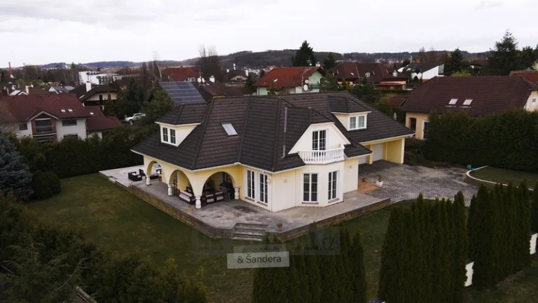 Prodej rodinného domu, 405 m2 (1735 m2) - České Budějovice