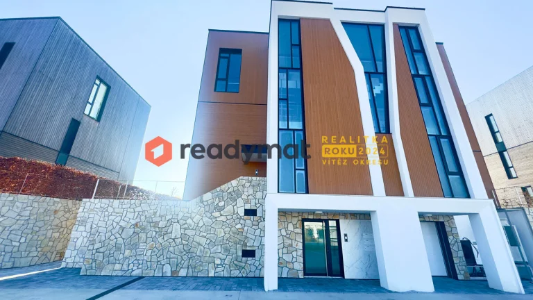 Prodej luxusního bytu, 2+kk, 60 m², s terasami, předzahrádko